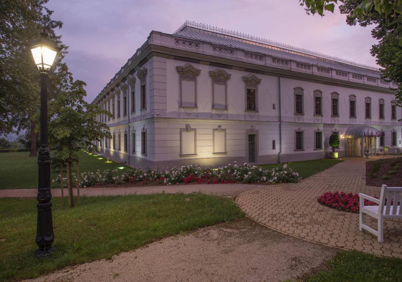 Hotel Gino Park Palace Považská Bystrica 외부 사진