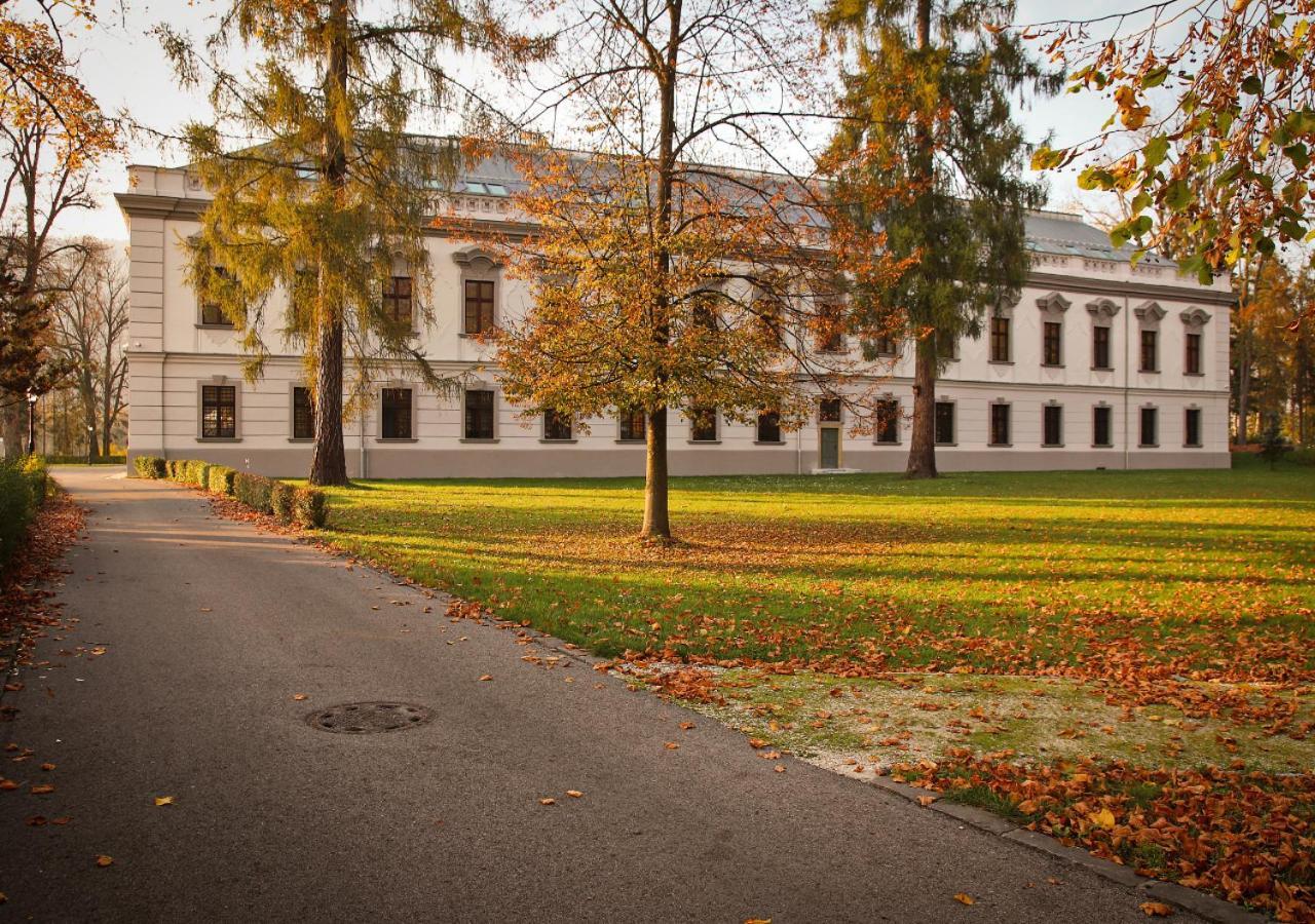 Hotel Gino Park Palace Považská Bystrica 외부 사진